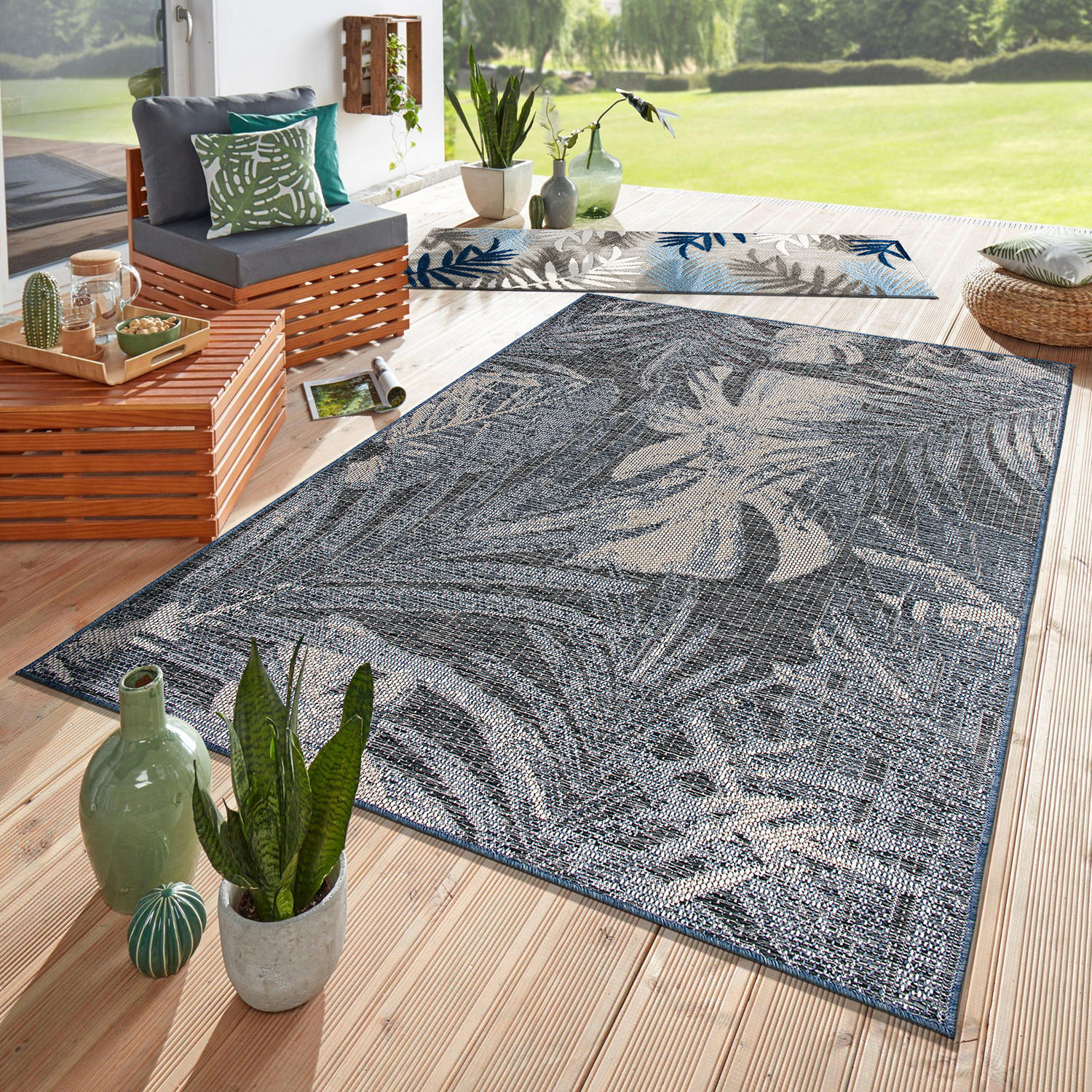 World Rug Gallery Floral Tropical Indoor/Outdoor Area Rug - Blue 7'10 x 10